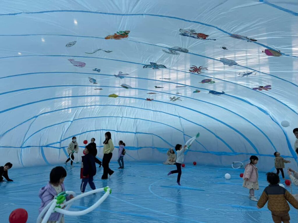 にしかんマルシェ巨大バルーン