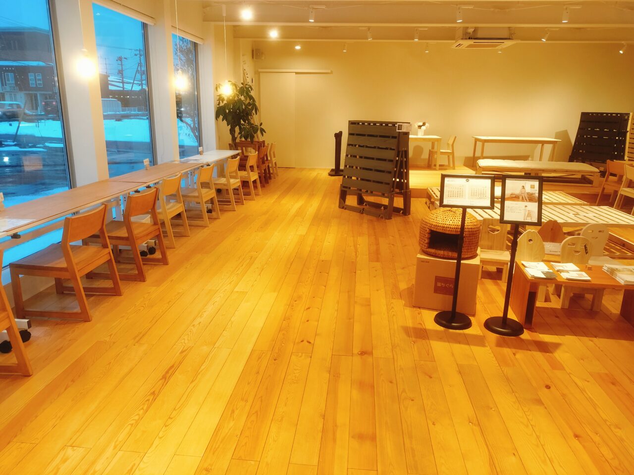 KIRICAFE & KIRIKAGUのショールーム