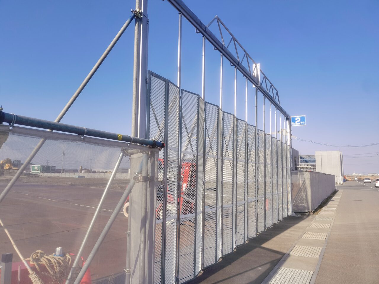 ナミックス新潟的場新工場
第2ゲート