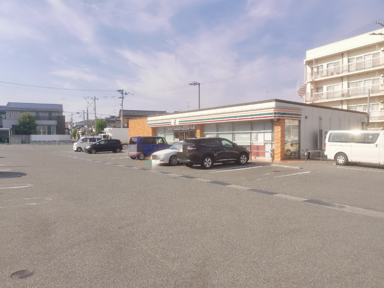 セブンイレブン寺尾台2丁目店